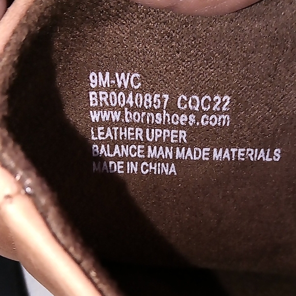 Born Women's Brown Leather Boots - Picture 9 of 9